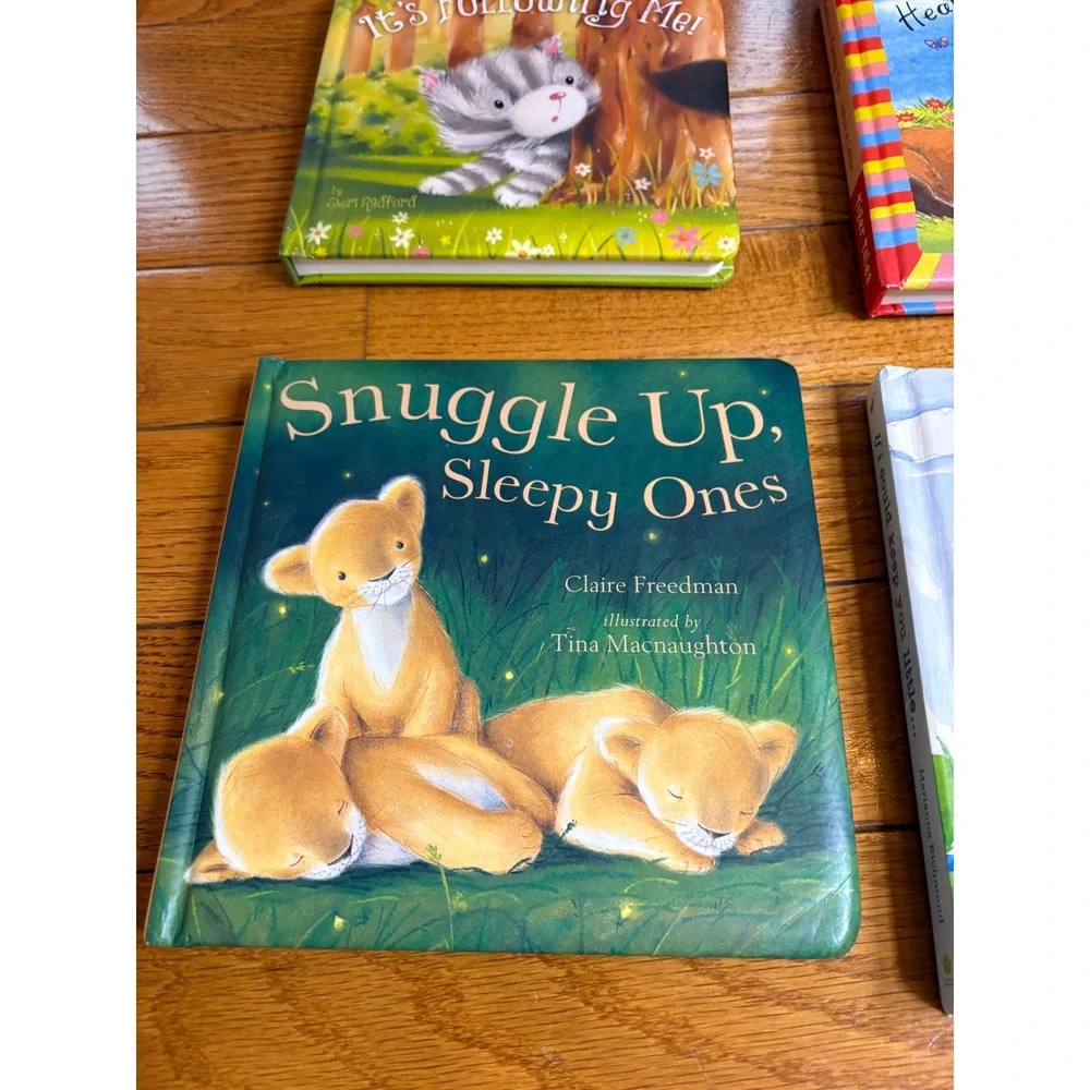 Set of 4 Childrens Board Books Its Following Me Snuggle Up Heaven Is‎ Having You